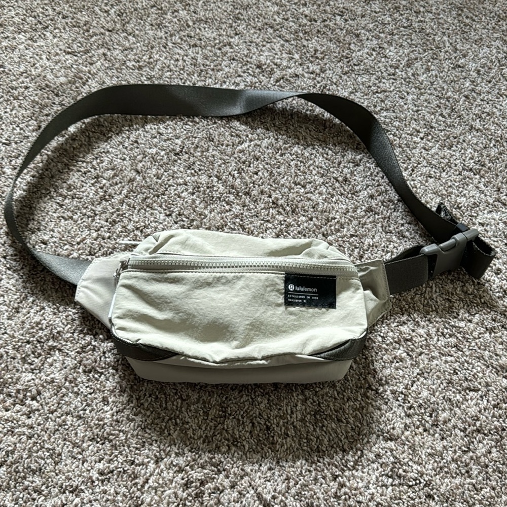 Lululemon Belt bag
